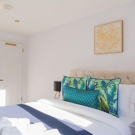 Stylish Retreat For Your Short Getaway Londra Esterno foto