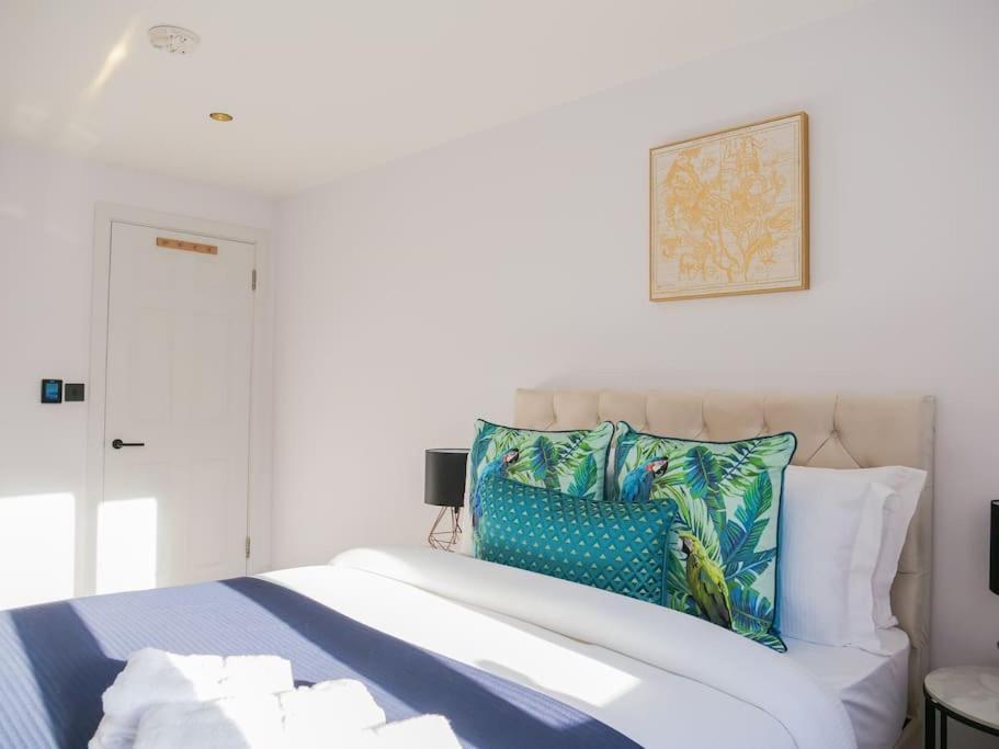 Stylish Retreat For Your Short Getaway Londra Esterno foto