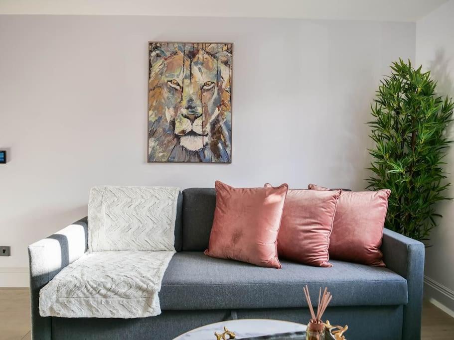 Stylish Retreat For Your Short Getaway Londra Esterno foto