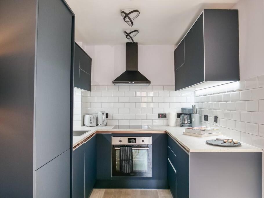 Stylish Retreat For Your Short Getaway Londra Esterno foto