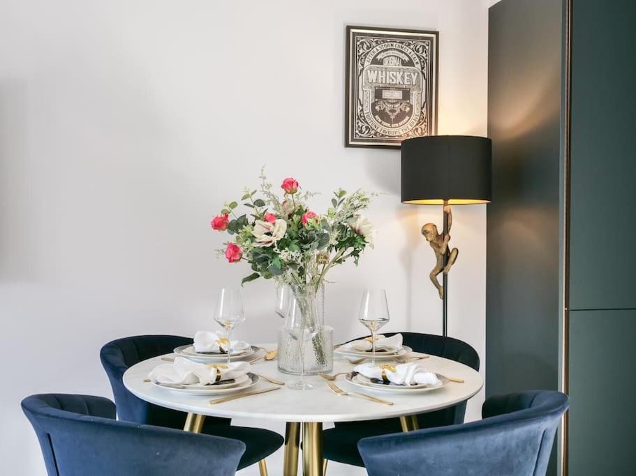 Stylish Retreat For Your Short Getaway Londra Esterno foto