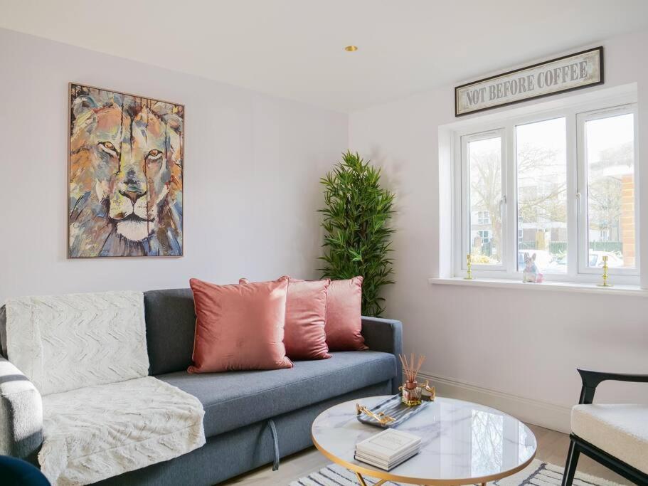 Stylish Retreat For Your Short Getaway Londra Esterno foto