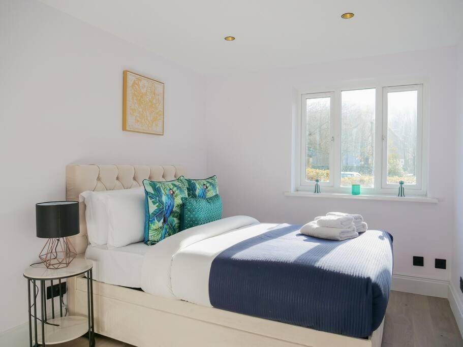 Stylish Retreat For Your Short Getaway Londra Esterno foto